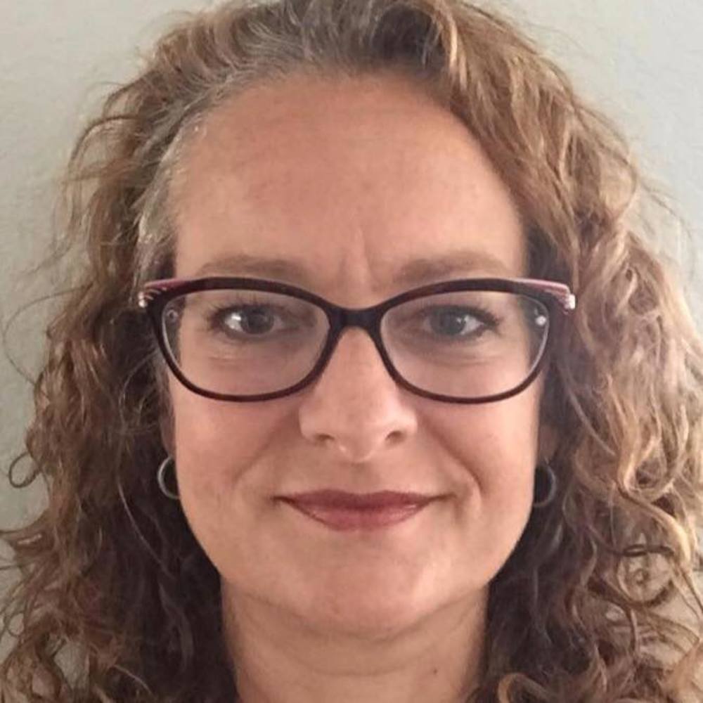 Meet your Posher, Elisa